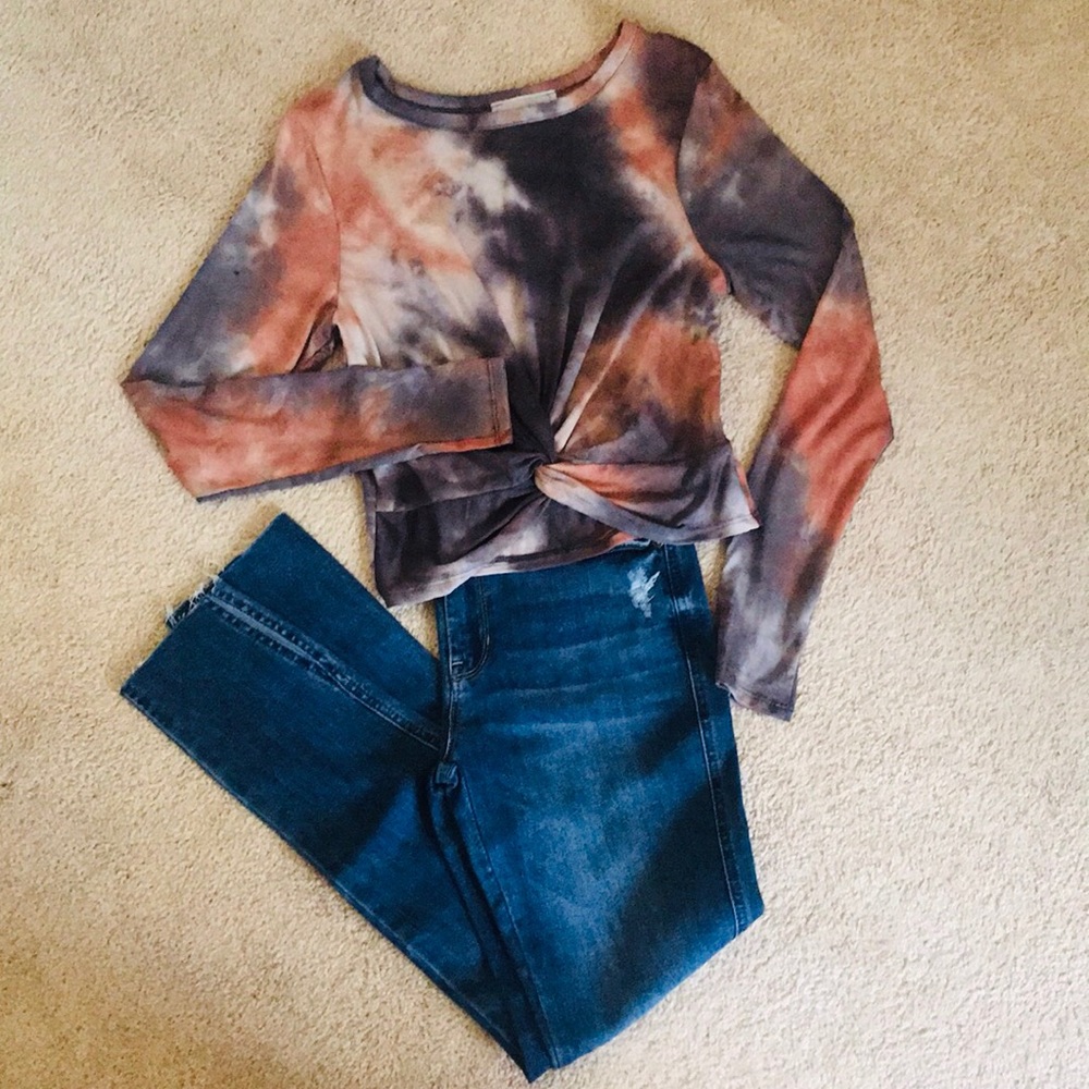 ⬇️⚡️sale , 1 left ⚡️ Tie Dye Crop Top - Picture 3 of 6